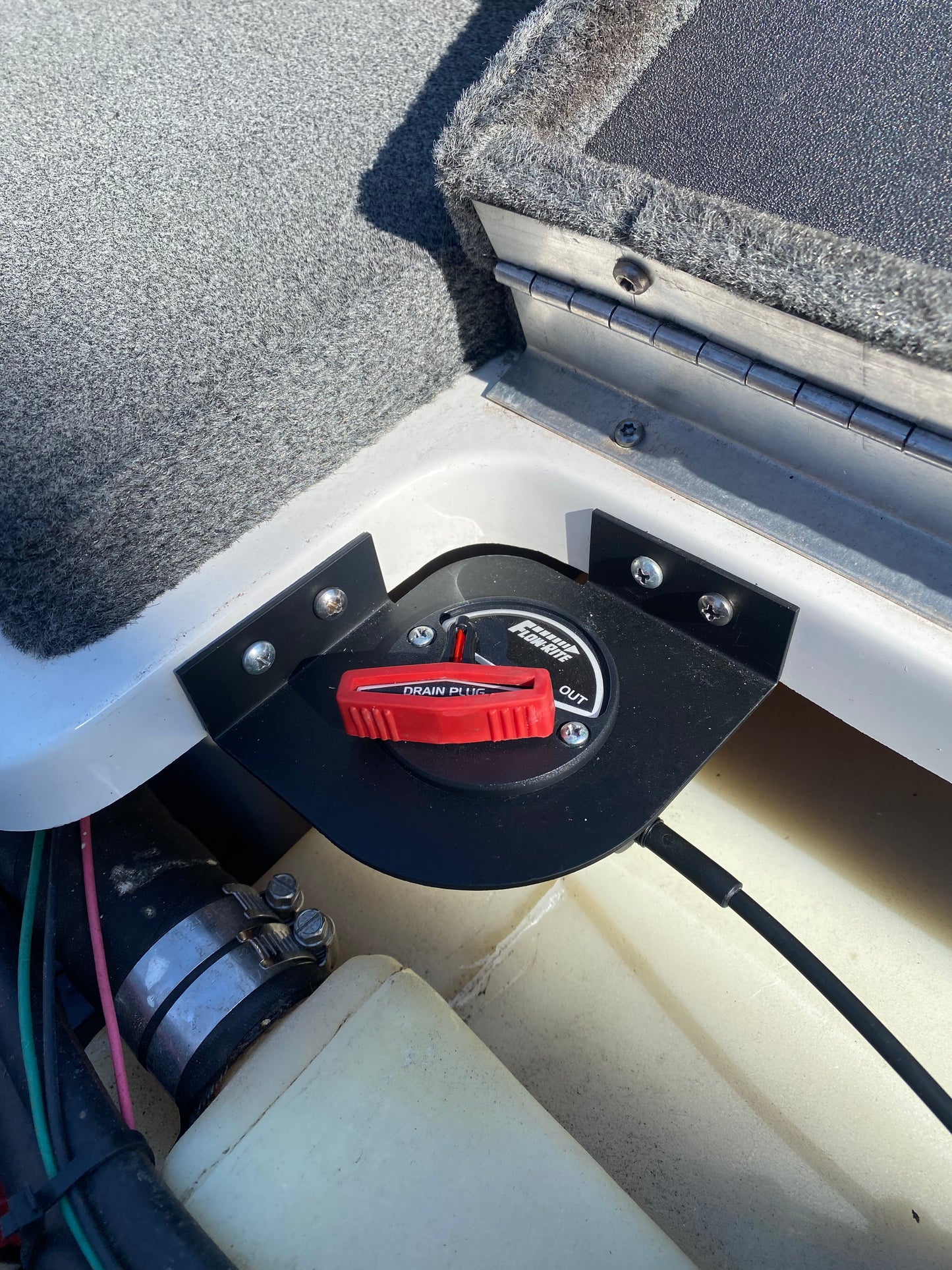 Bass Boat Solutions Flow-Rite Remote Drain Plug System